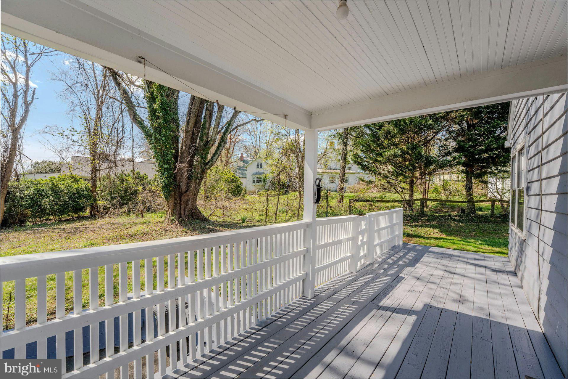221 MOCKINGBIRD LANE