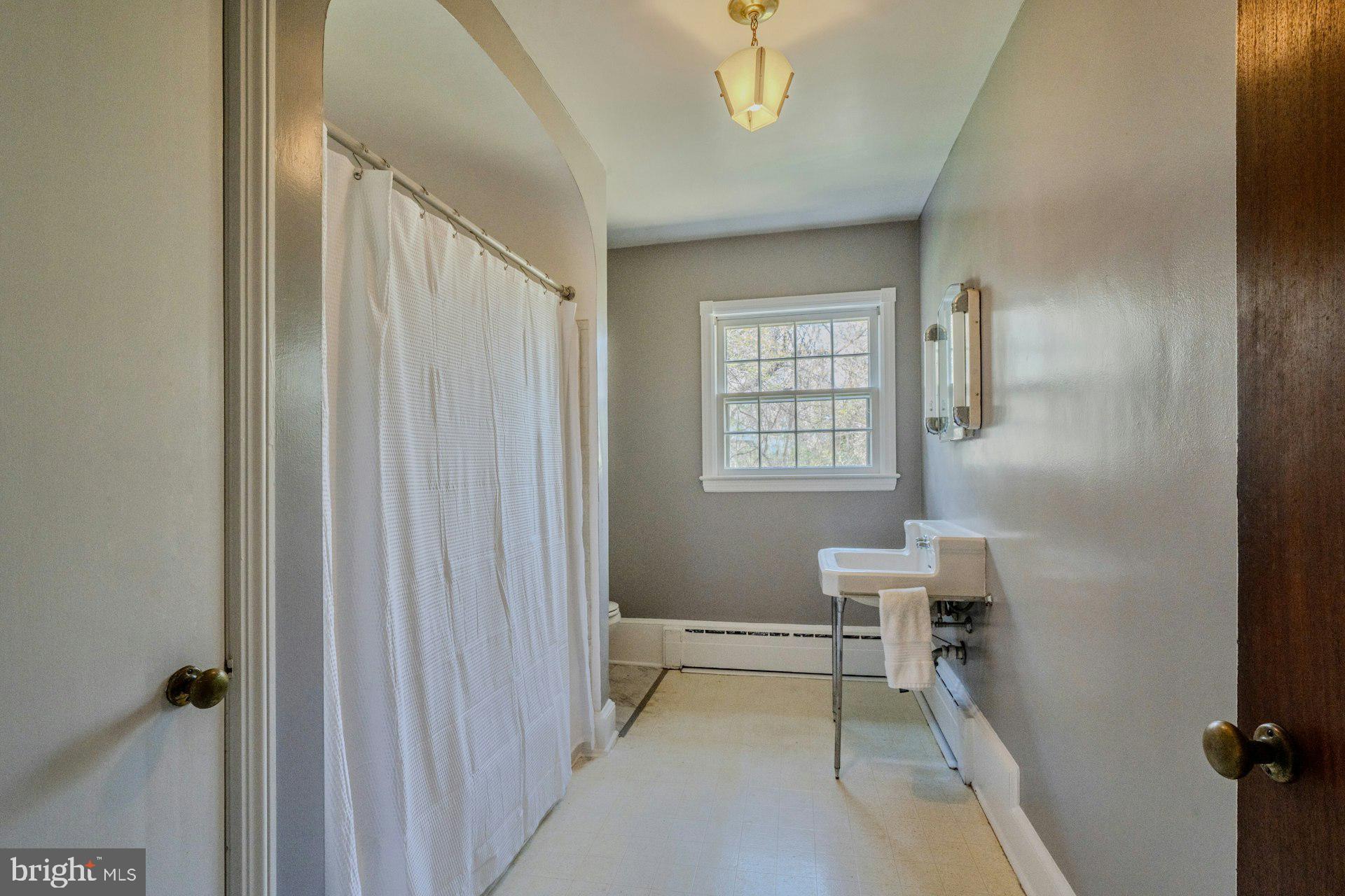 221 MOCKINGBIRD LANE