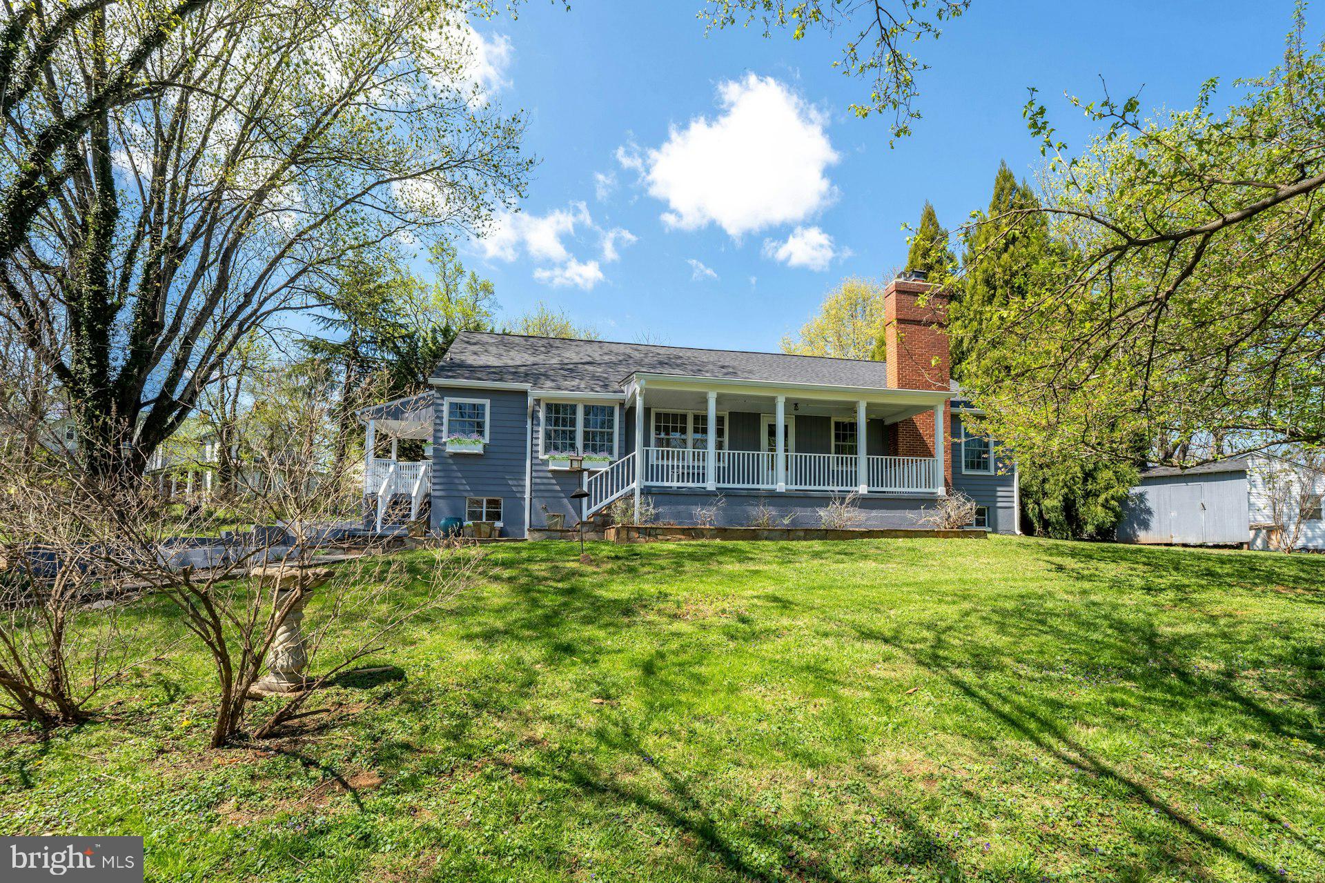 221 MOCKINGBIRD LANE