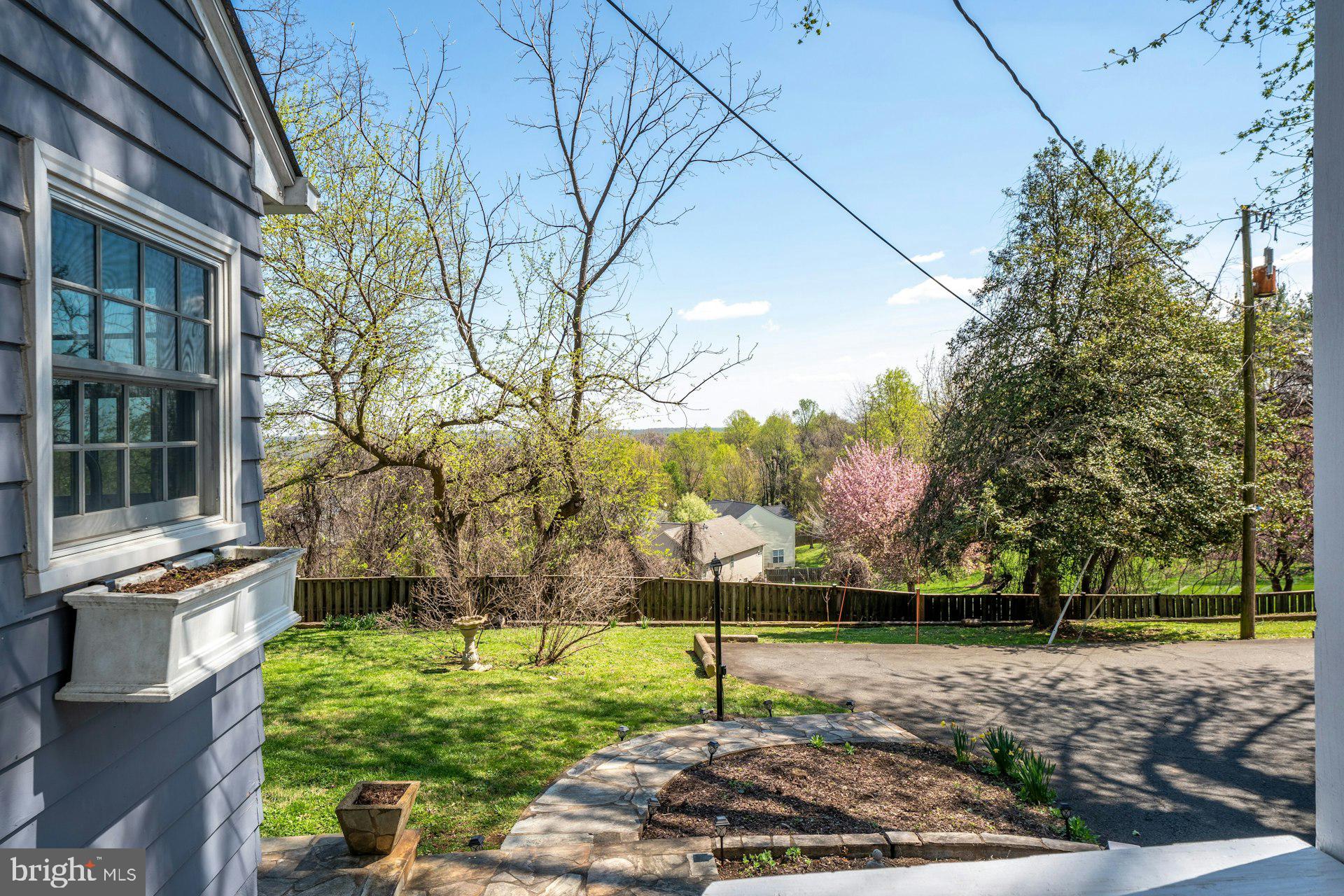 221 MOCKINGBIRD LANE