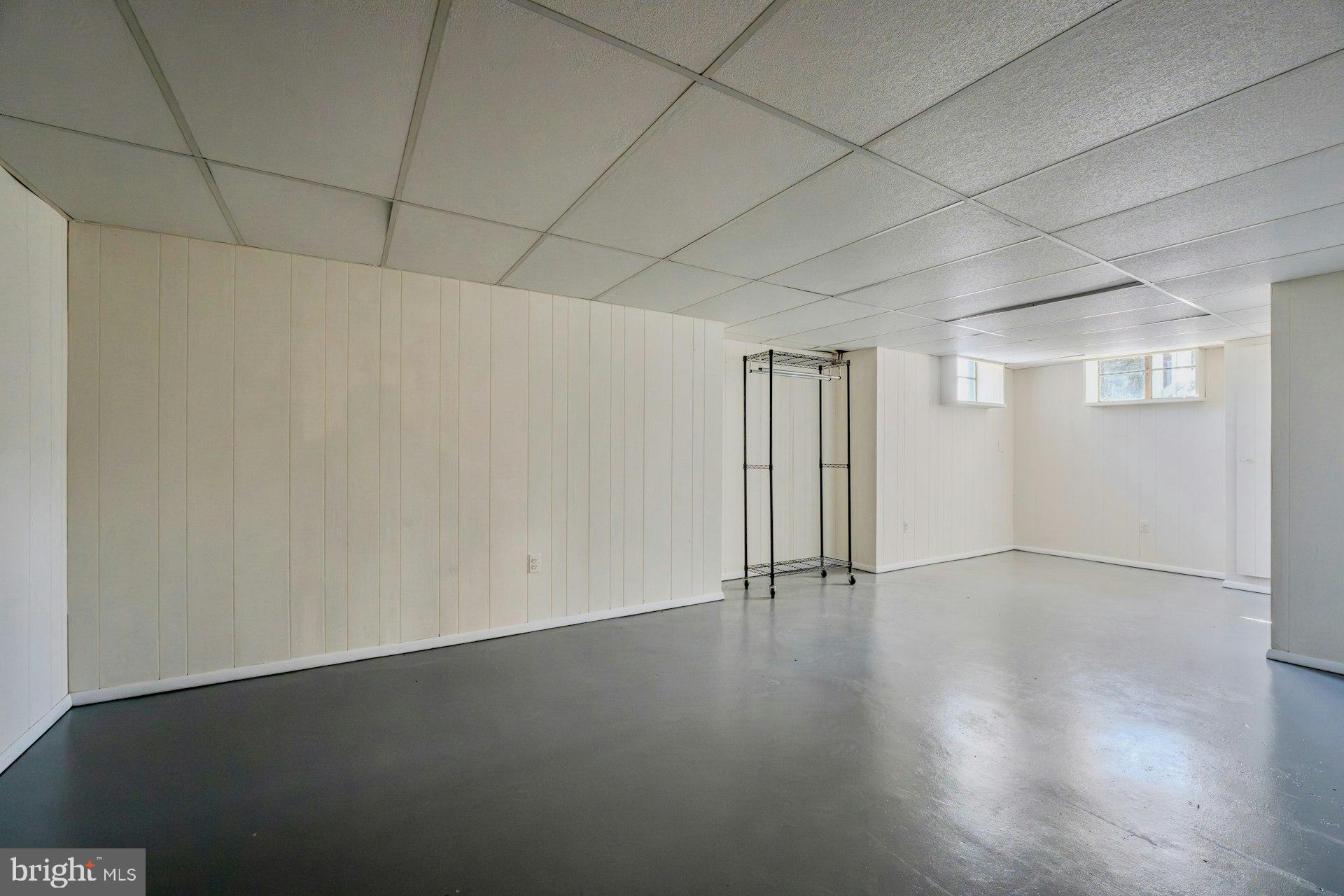 221 MOCKINGBIRD LANE