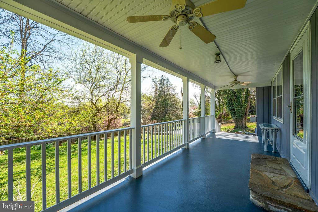 221 MOCKINGBIRD LANE