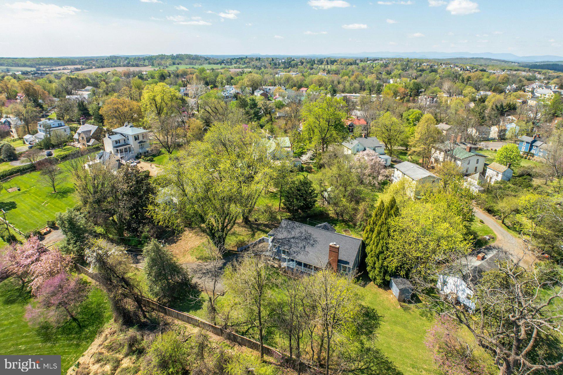 221 MOCKINGBIRD LANE