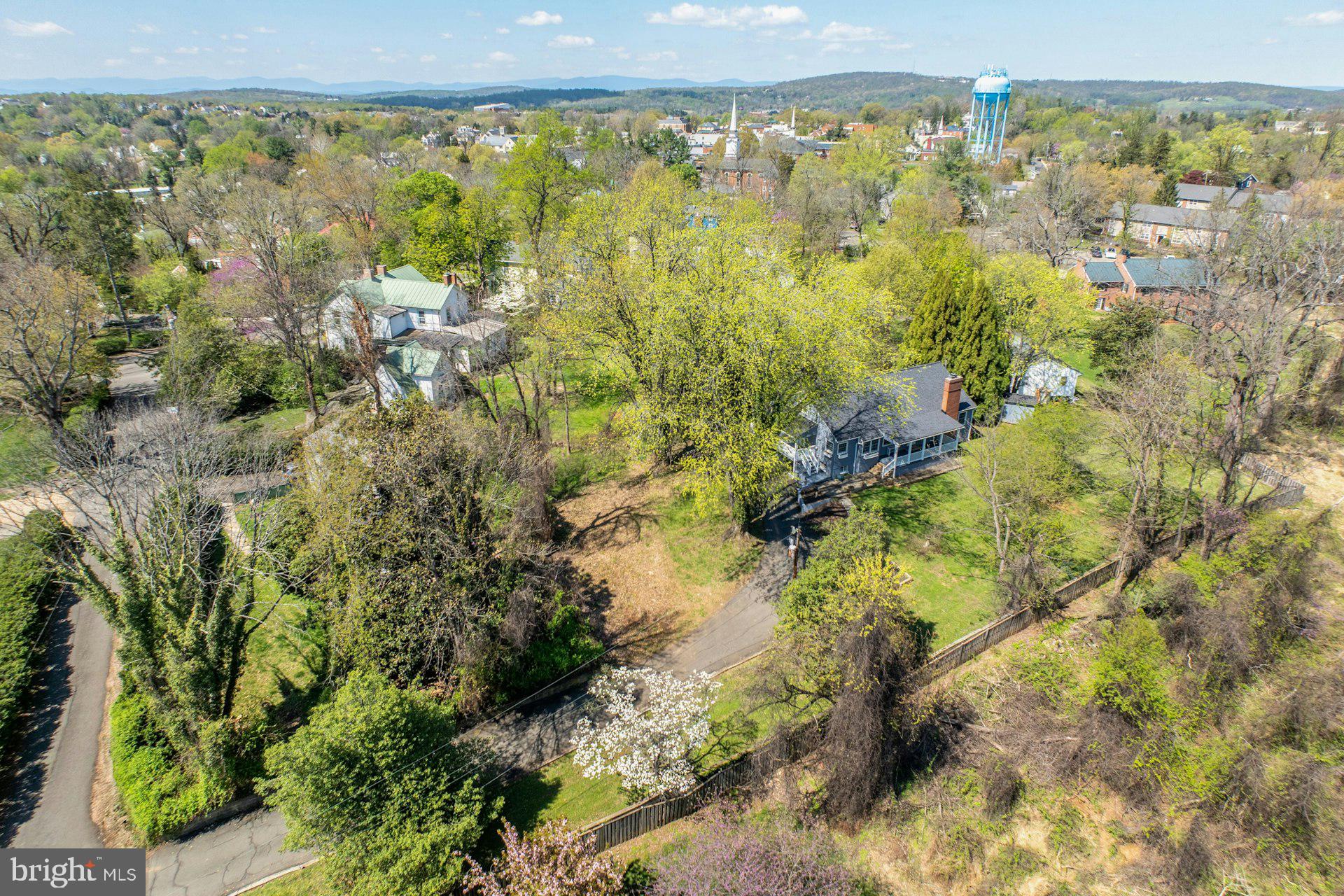 221 MOCKINGBIRD LANE