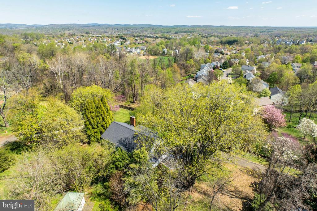 221 MOCKINGBIRD LANE