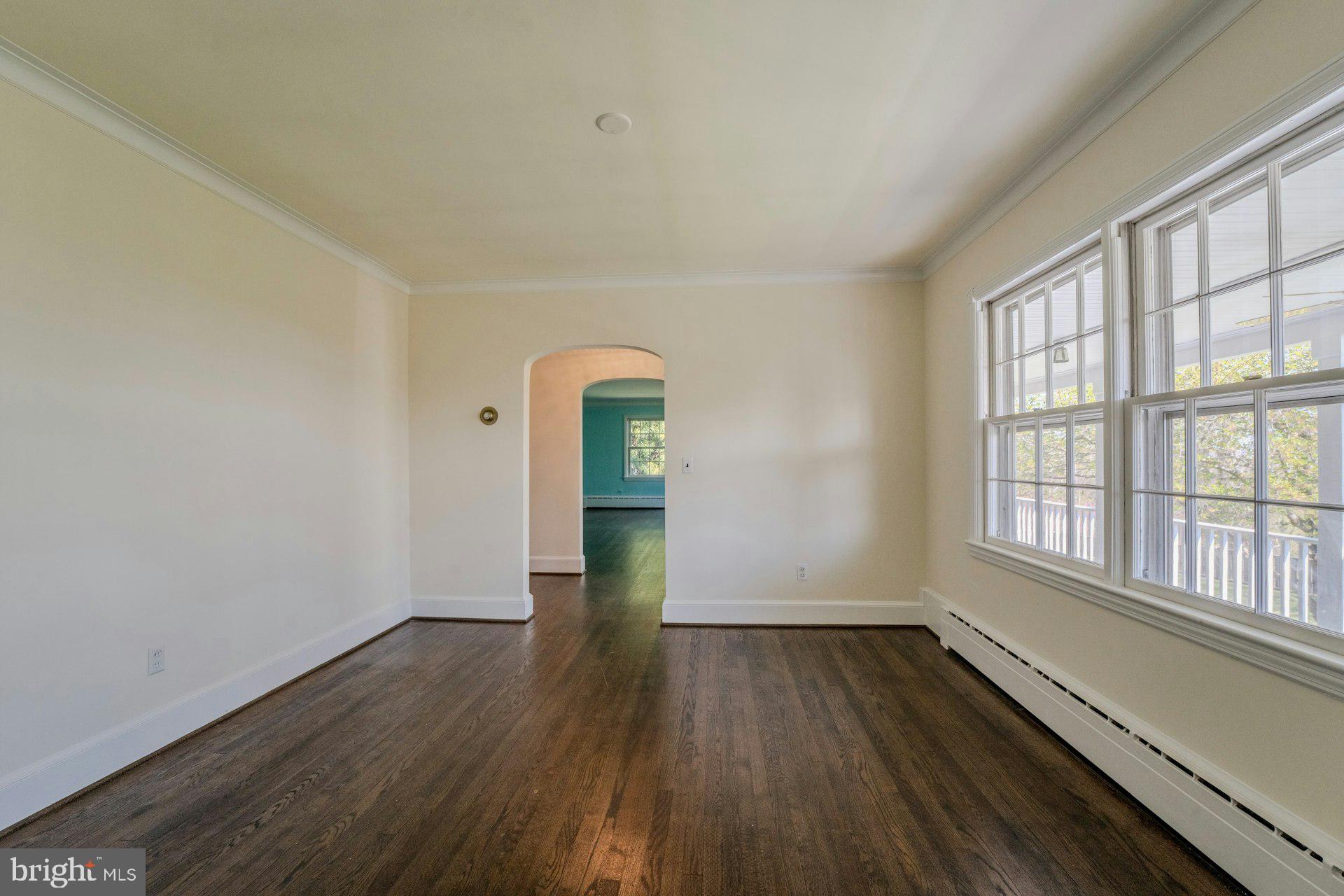 221 MOCKINGBIRD LANE