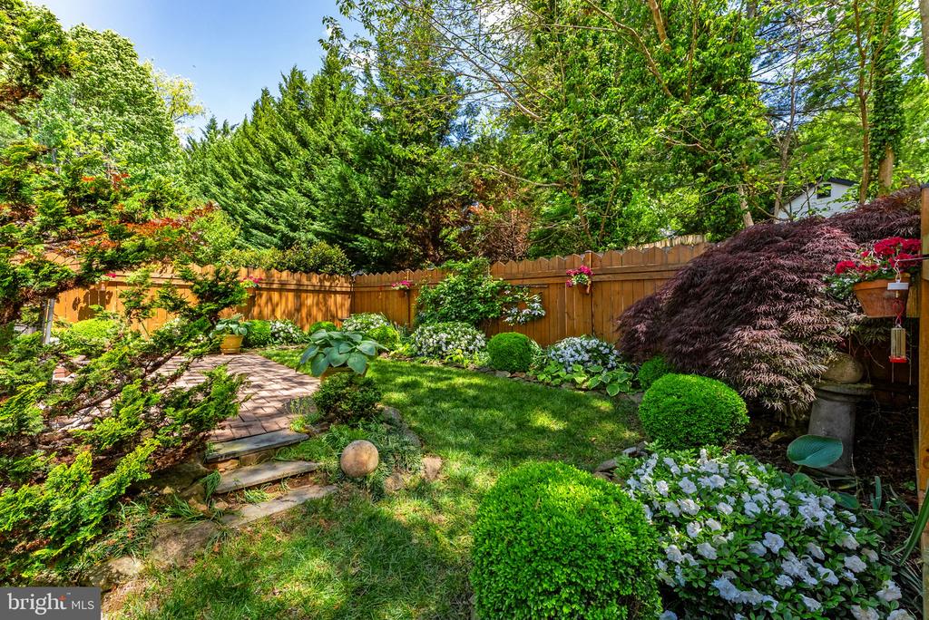 146 MOSBY CIRCLE