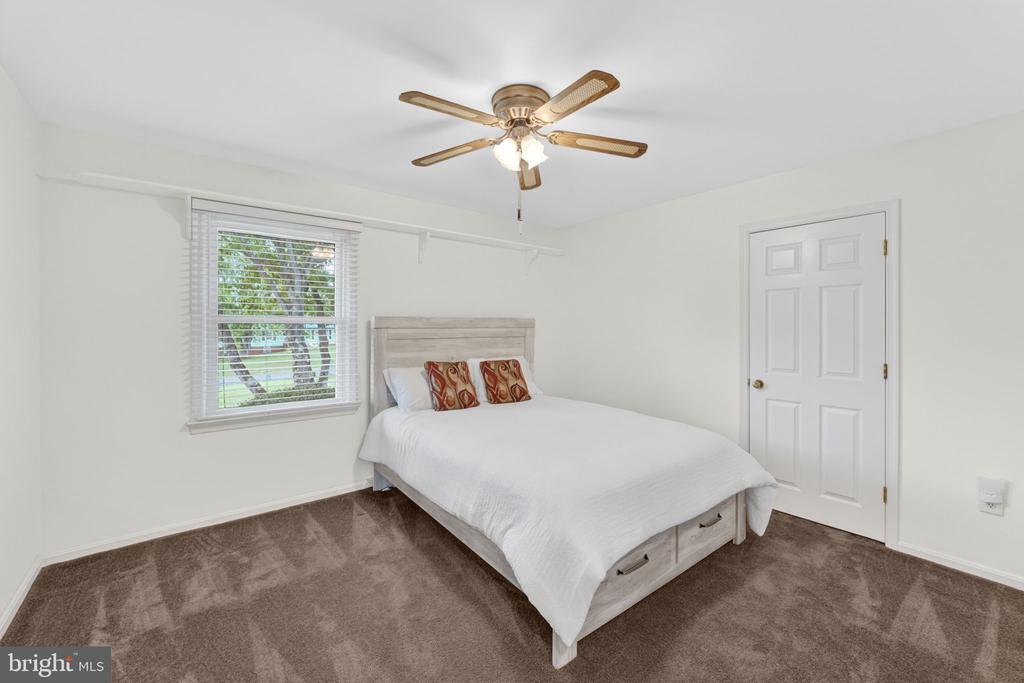 7933 COOKS COURT