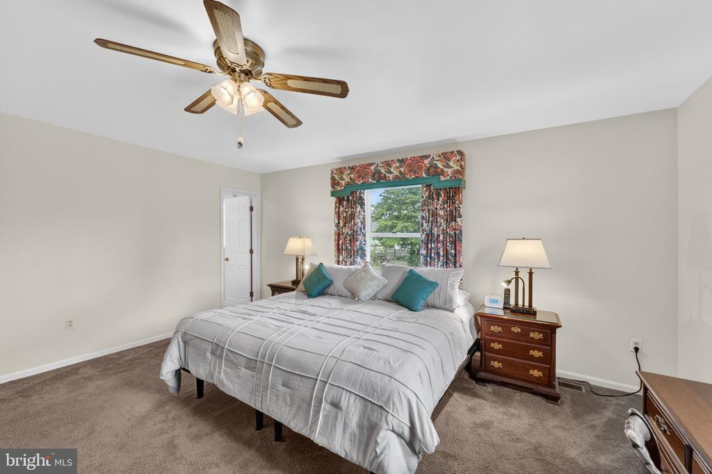 7933 COOKS COURT
