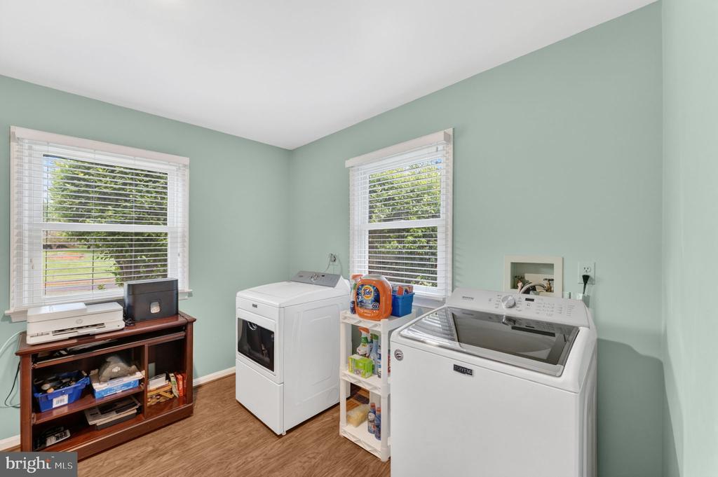 7933 COOKS COURT