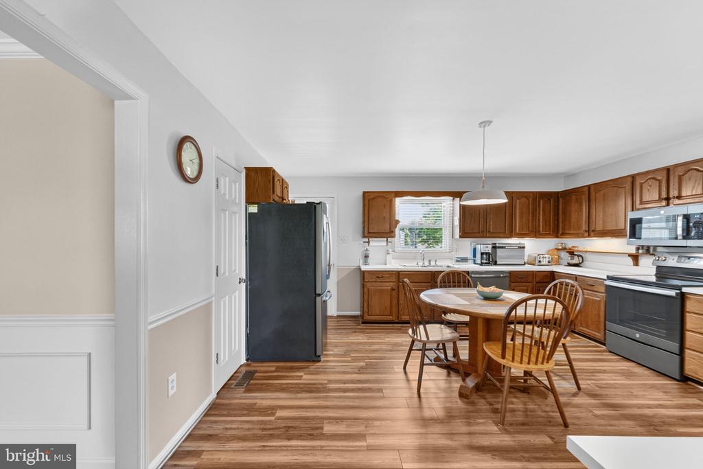 7933 COOKS COURT