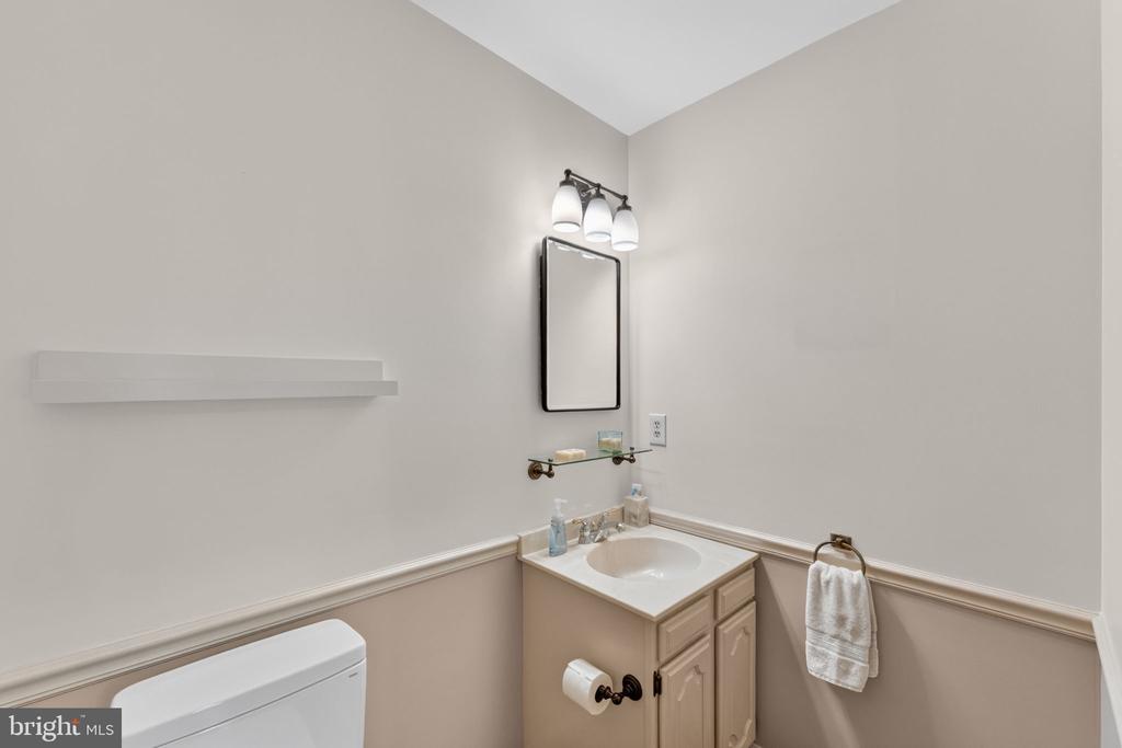 7933 COOKS COURT