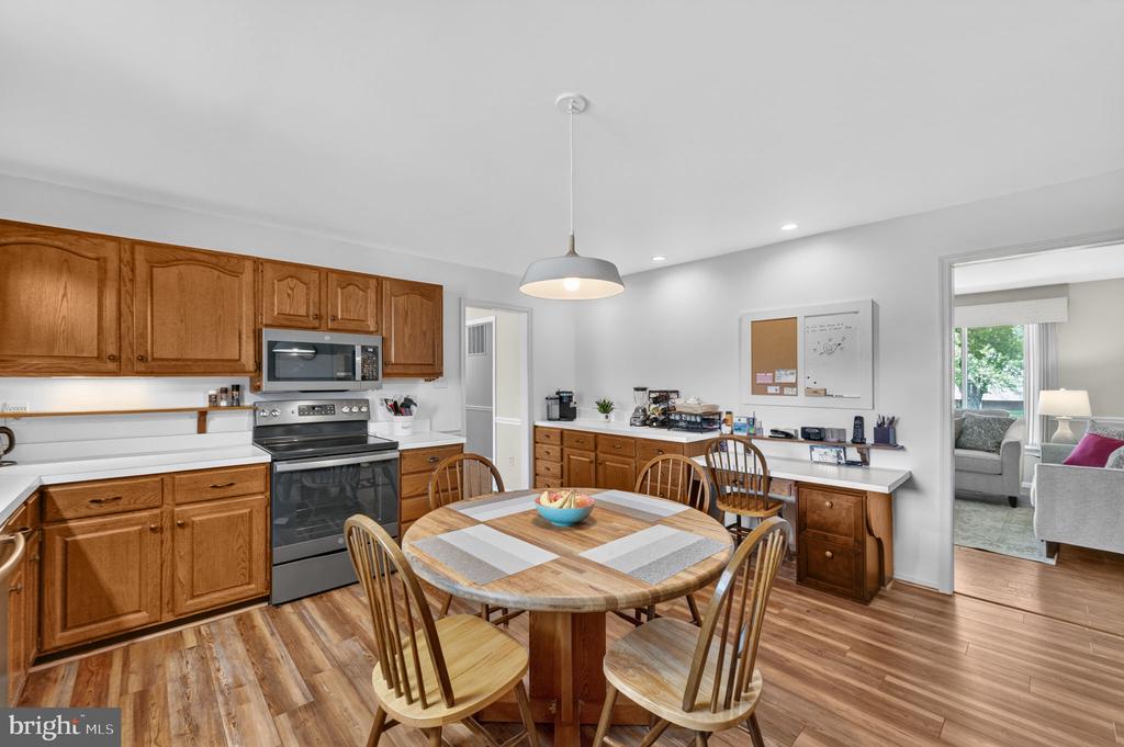 7933 COOKS COURT