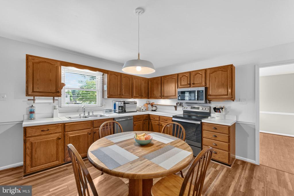 7933 COOKS COURT