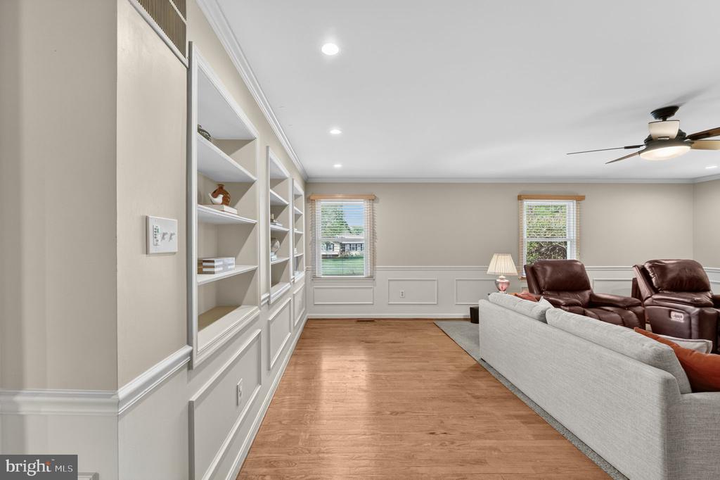 7933 COOKS COURT