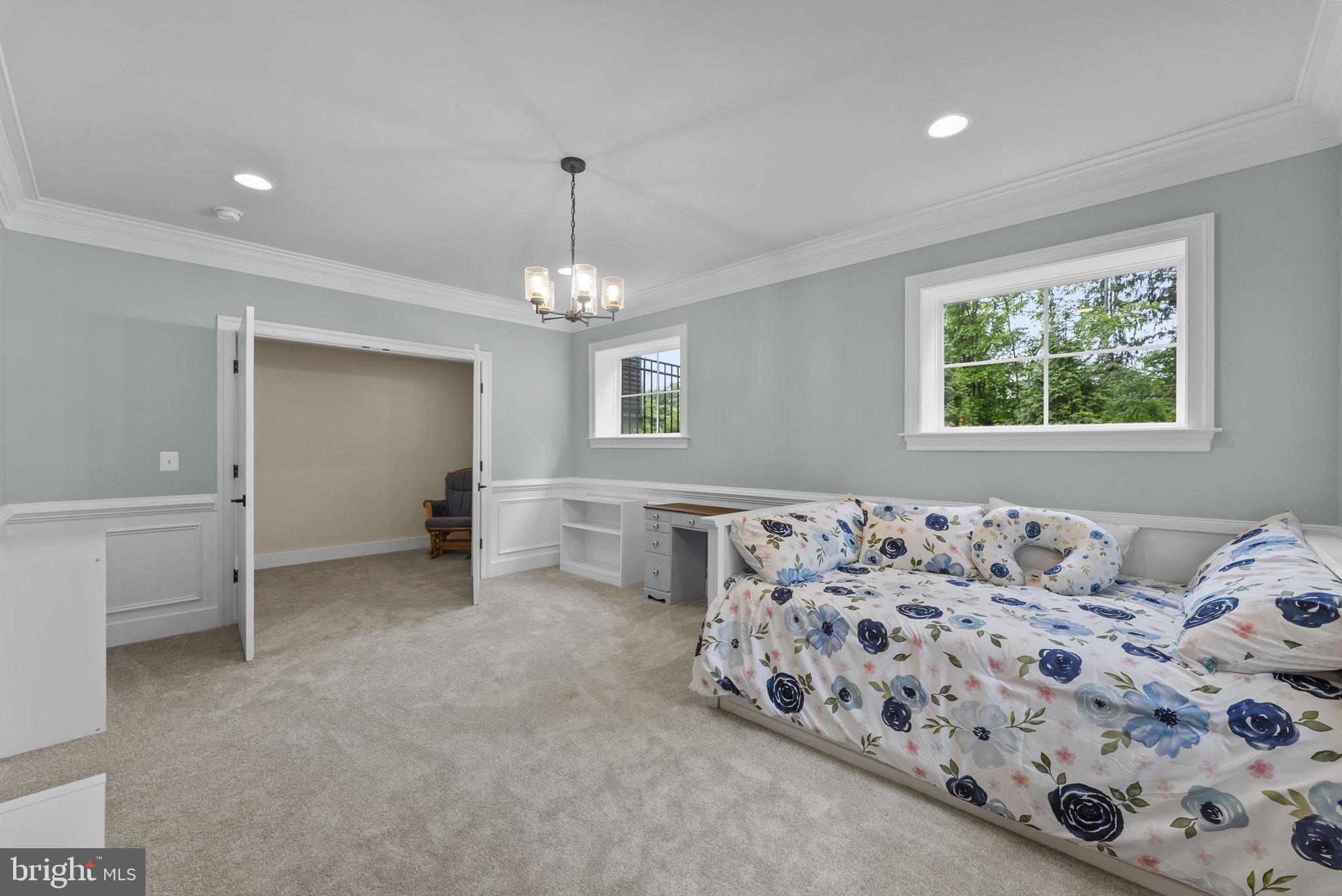 9801 THOROUGHBRED ROAD