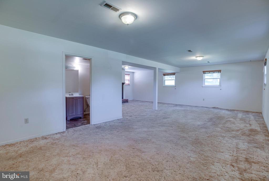 7077 WESTMORELAND DRIVE