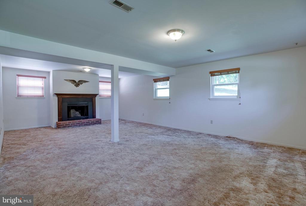 7077 WESTMORELAND DRIVE