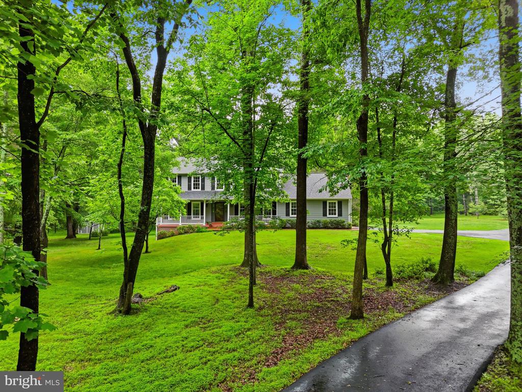 4585 CANTER LANE
