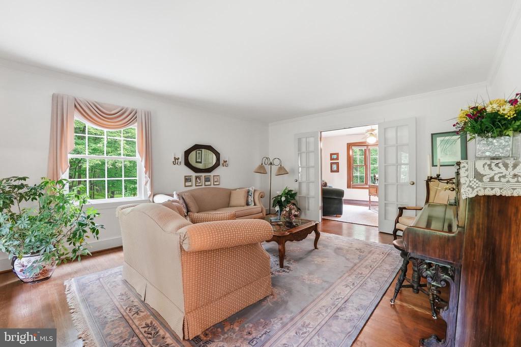 4585 CANTER LANE