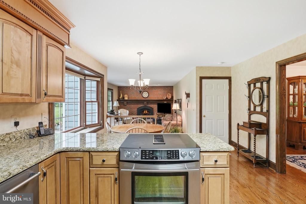 4585 CANTER LANE