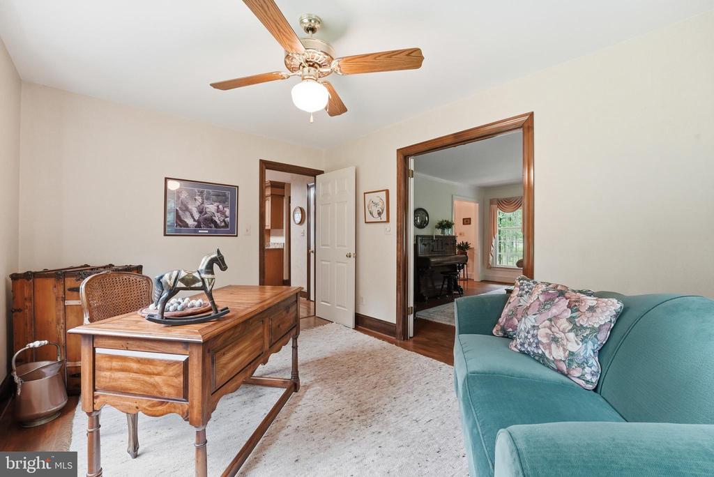 4585 CANTER LANE