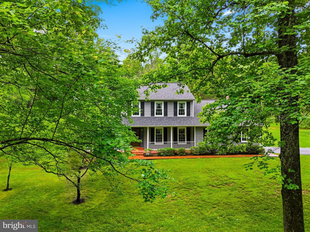 4585 CANTER LANE