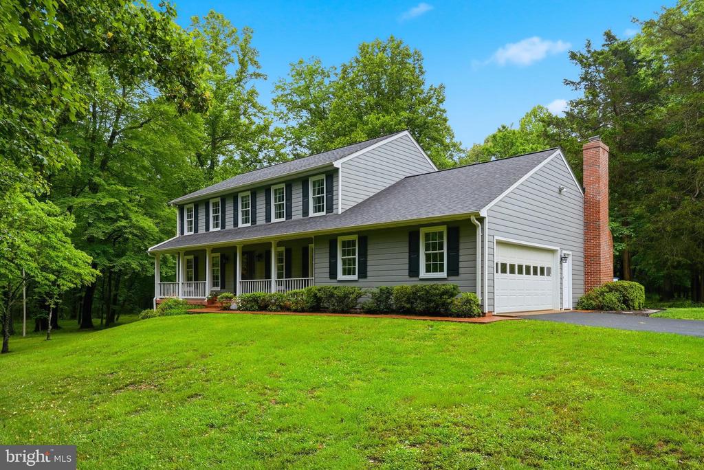 4585 CANTER LANE
