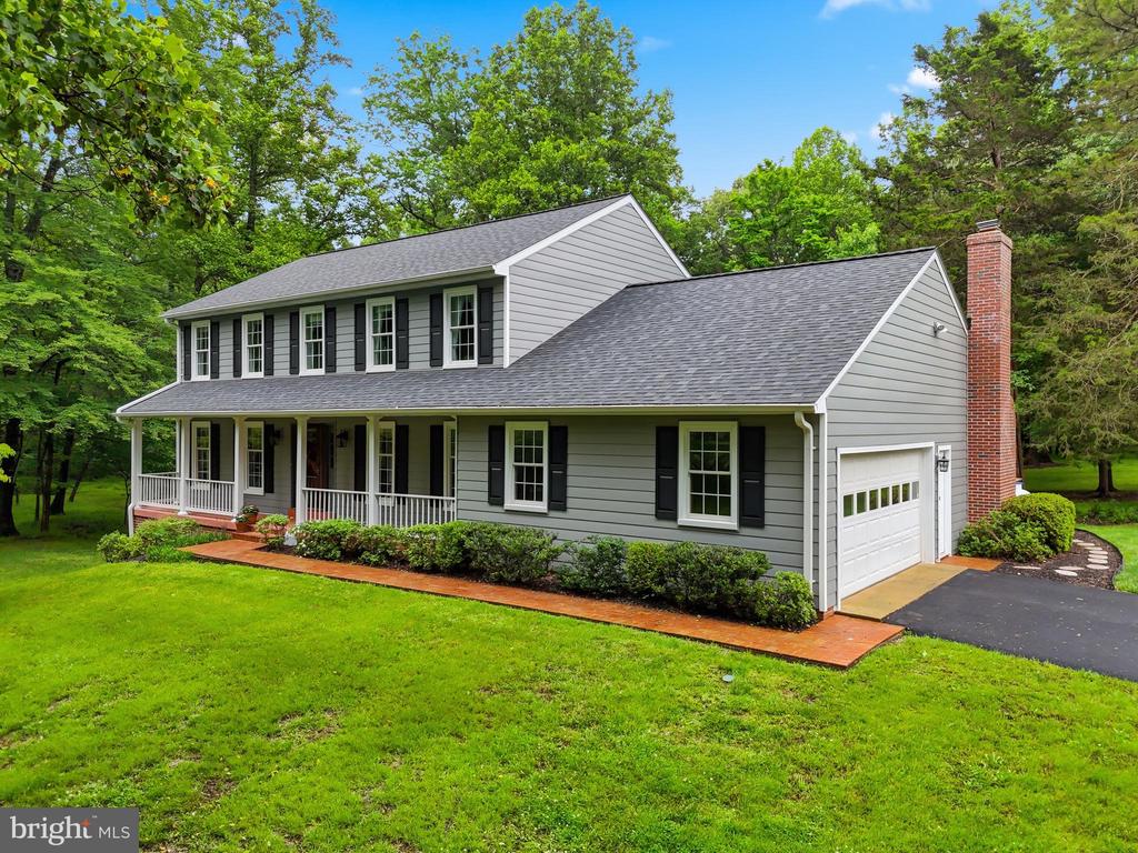 4585 CANTER LANE