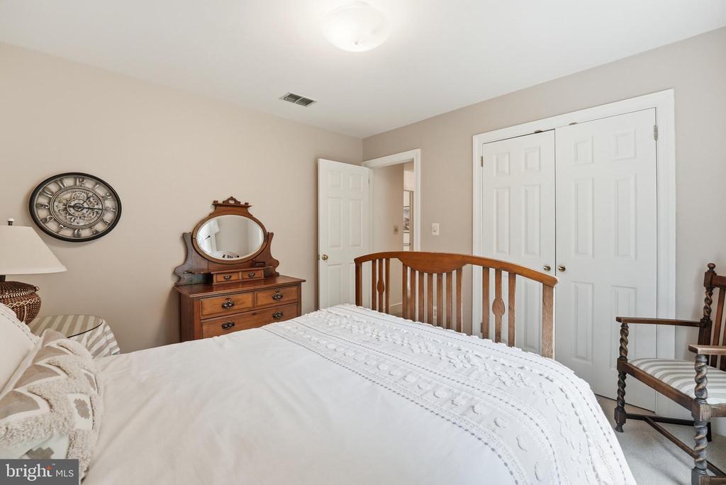 4585 CANTER LANE