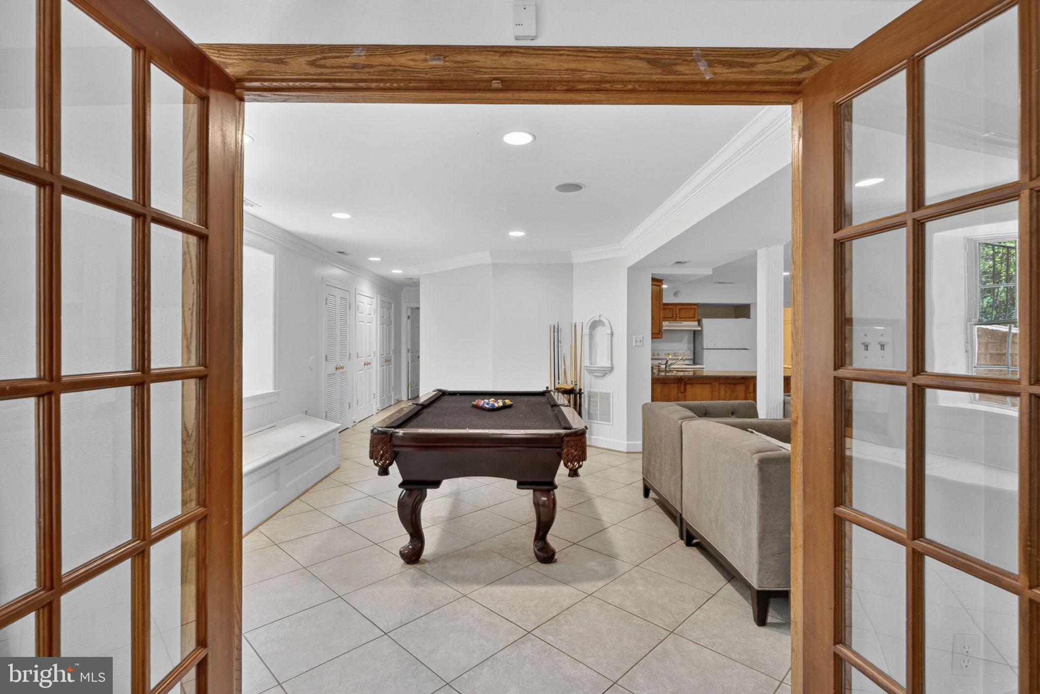 4531 DEN HAAG ROAD