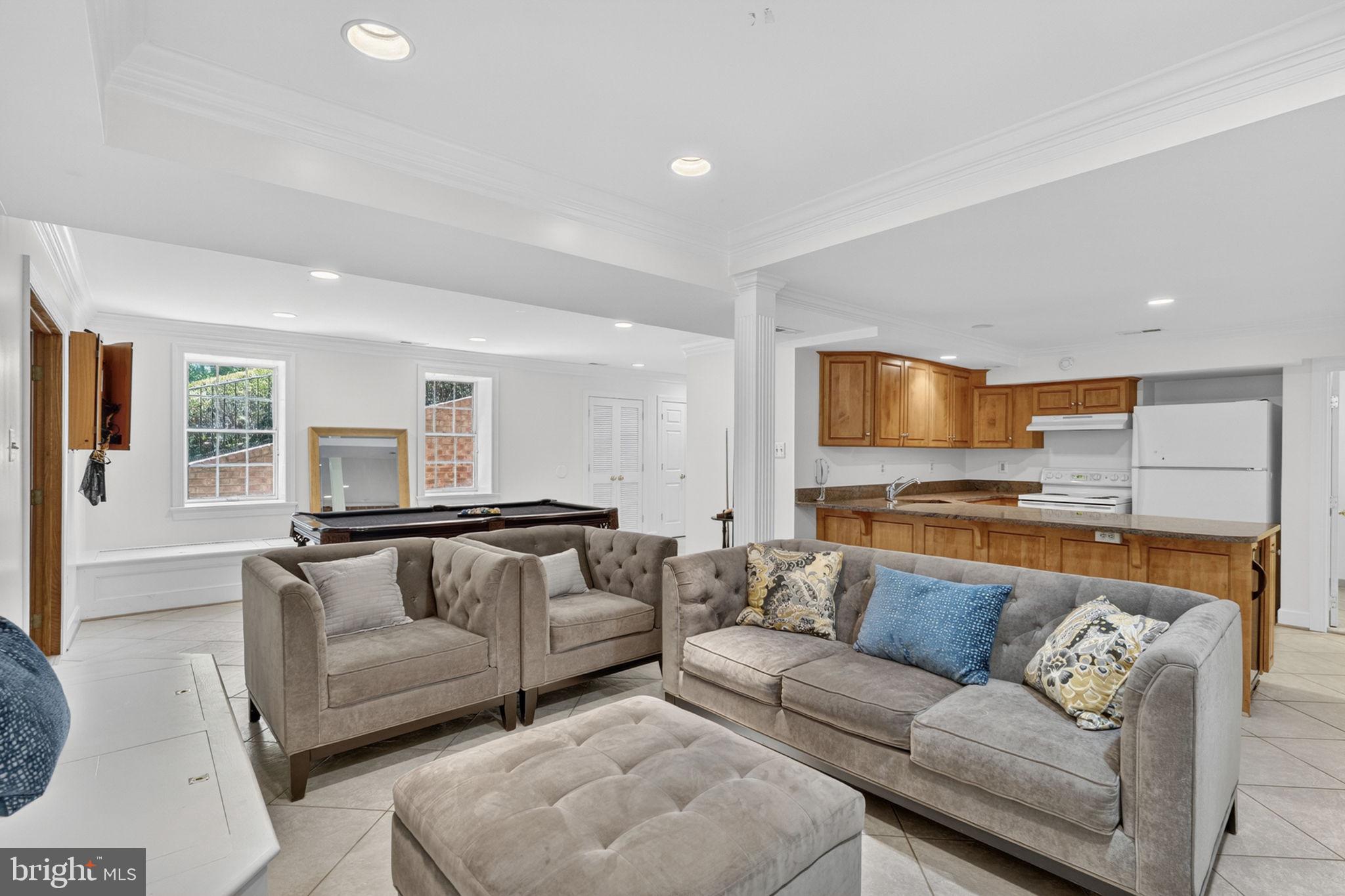 4531 DEN HAAG ROAD