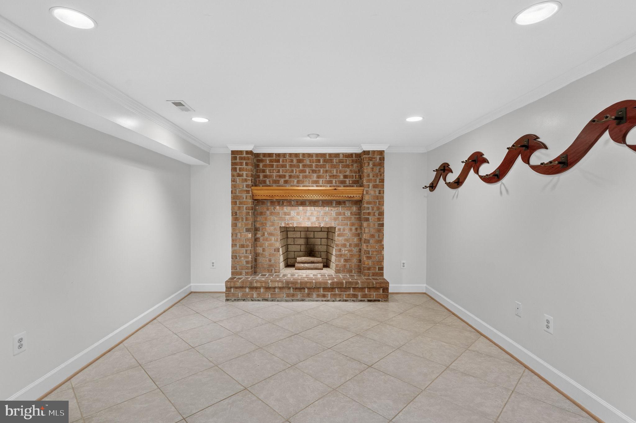 4531 DEN HAAG ROAD