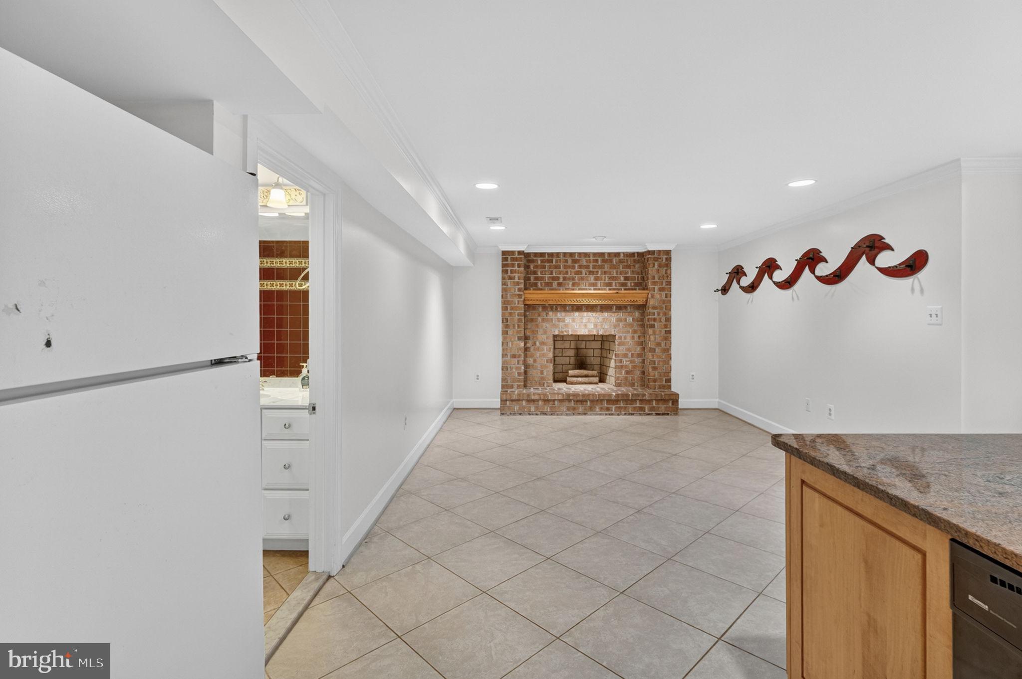 4531 DEN HAAG ROAD