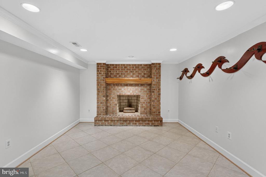 4531 DEN HAAG ROAD