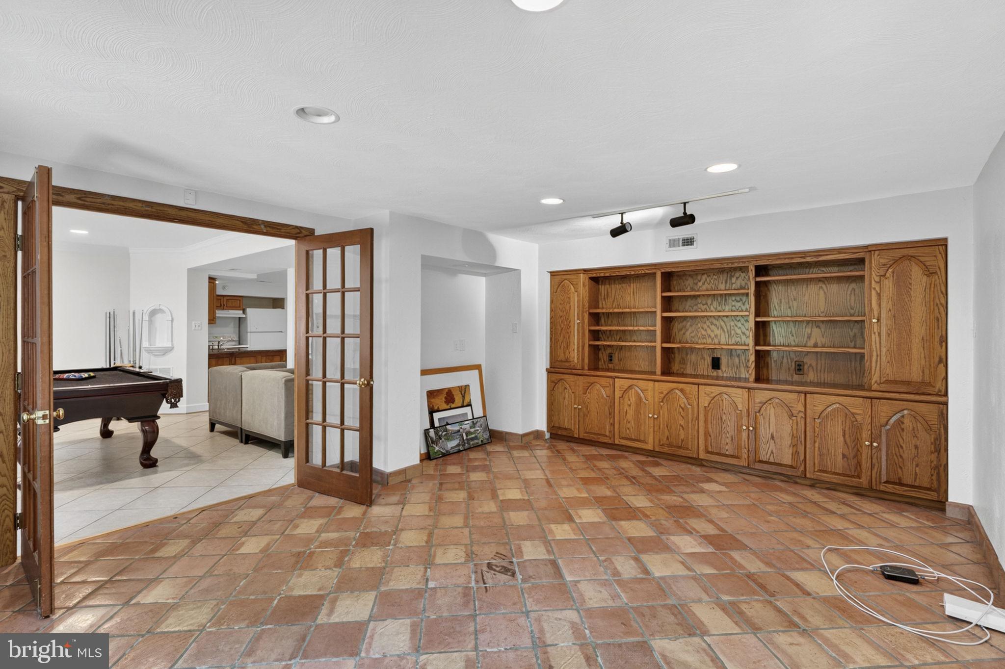 4531 DEN HAAG ROAD