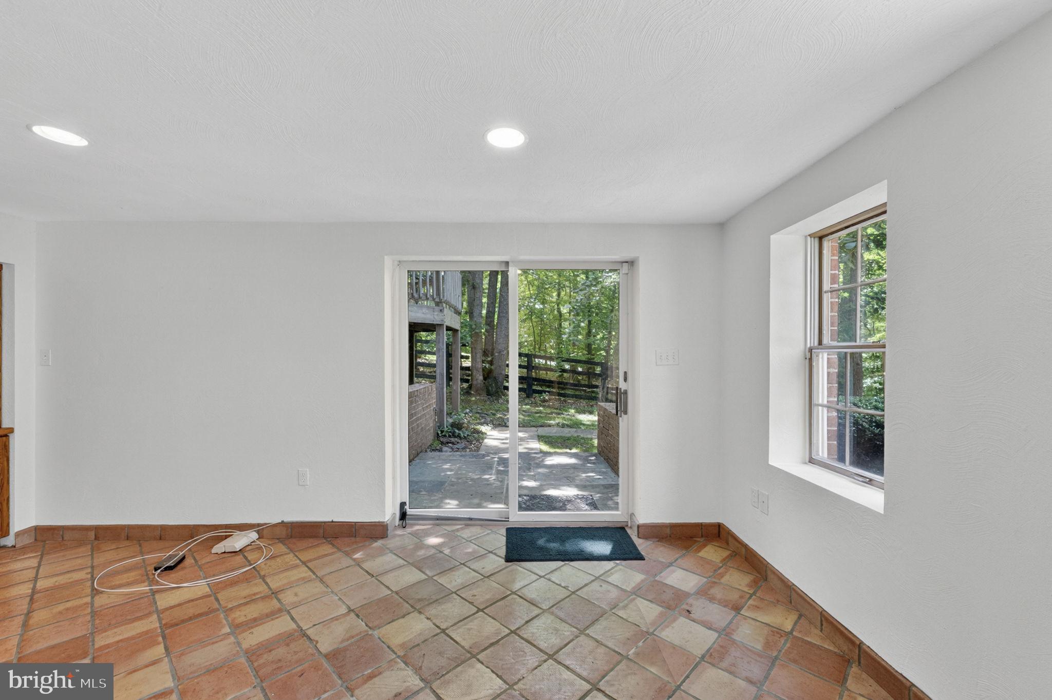 4531 DEN HAAG ROAD