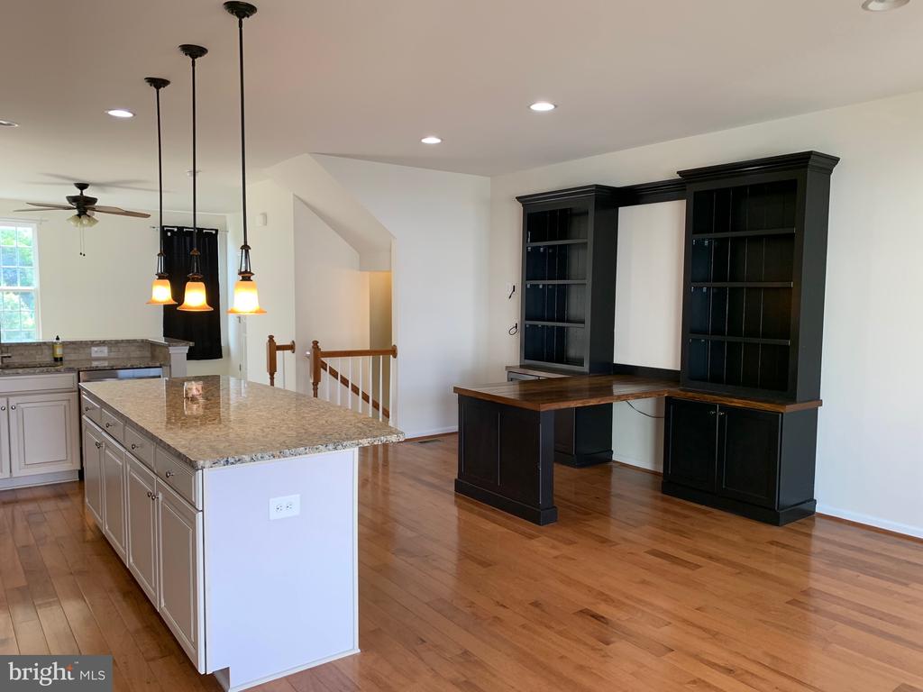 9022 RANDOLPH CIRCLE