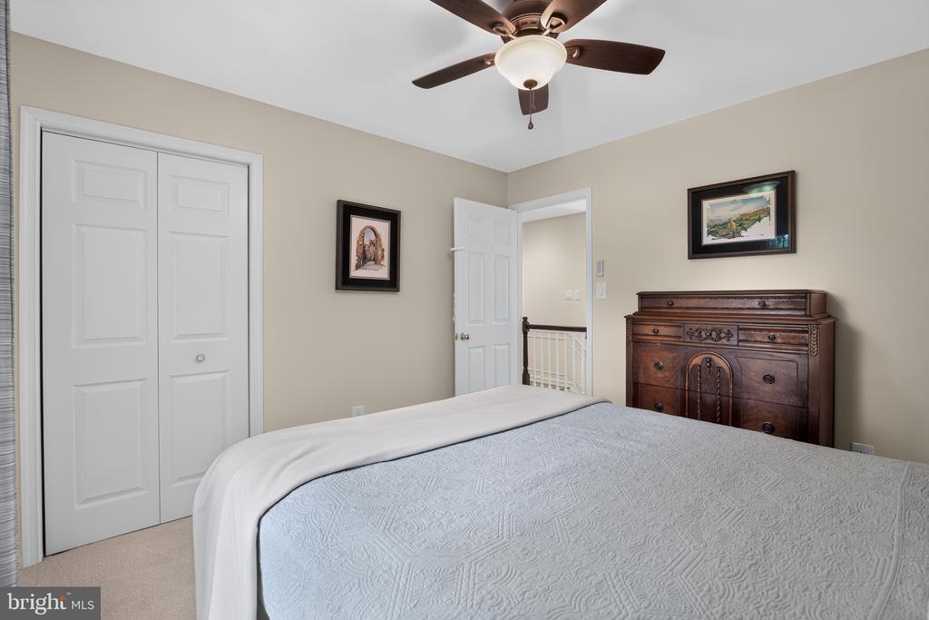 6404 COTSWOLD WAY