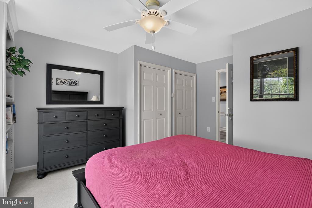 6404 COTSWOLD WAY