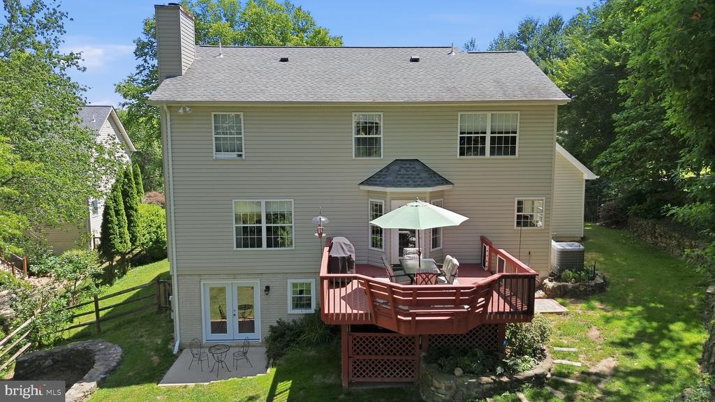 6404 COTSWOLD WAY