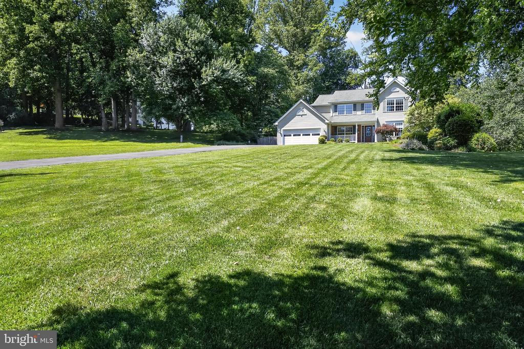 6404 COTSWOLD WAY