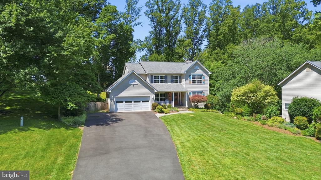 6404 COTSWOLD WAY