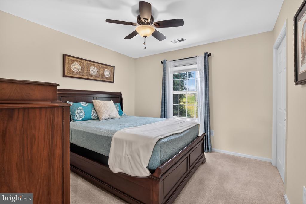 6404 COTSWOLD WAY