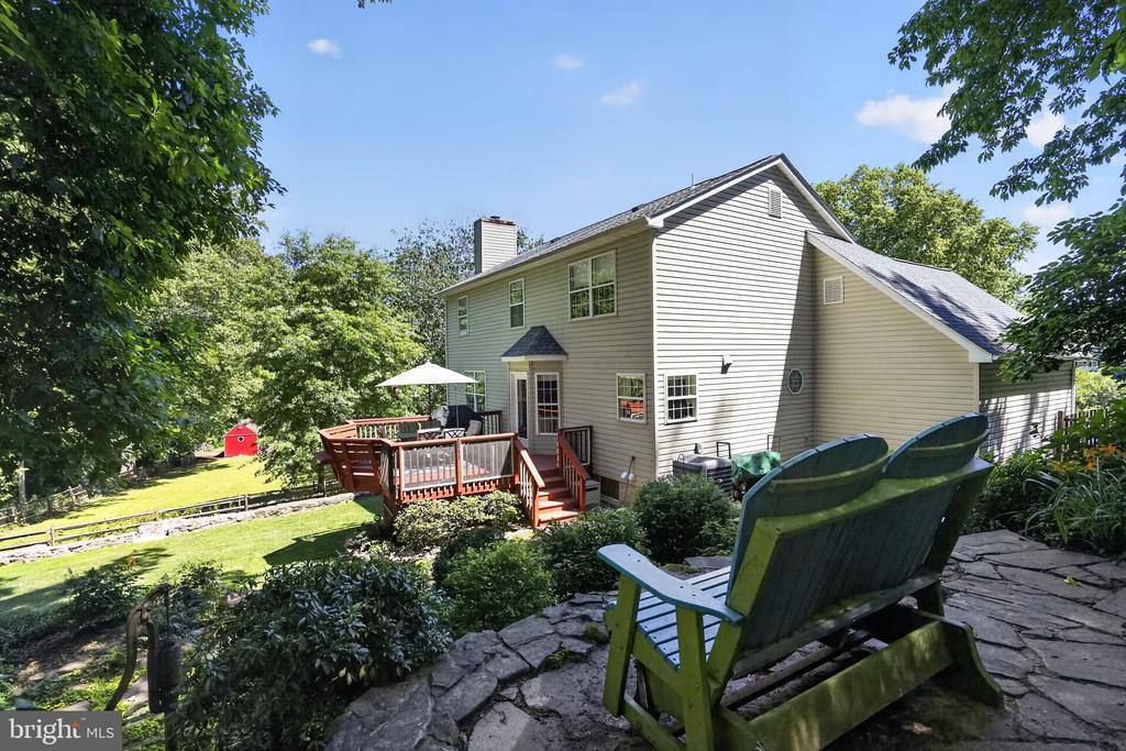 6404 COTSWOLD WAY