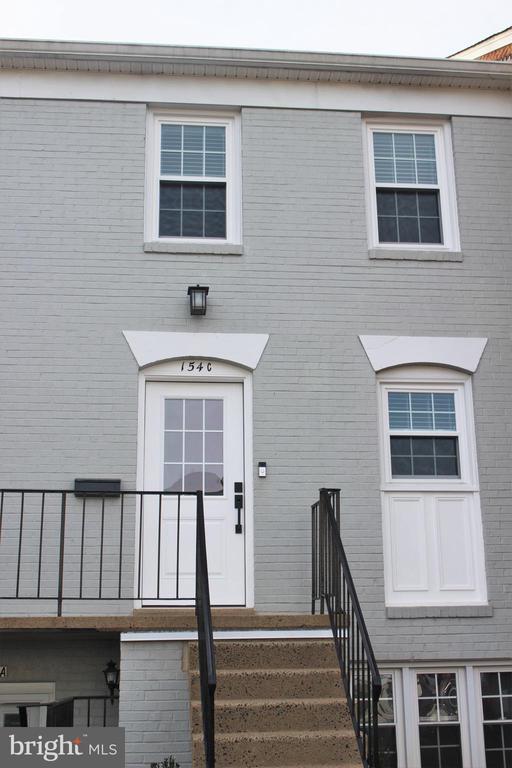 154 FAIRFIELD DRIVE C