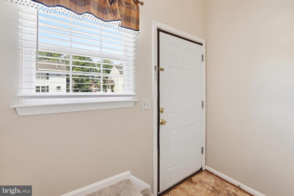 210 FERNWOOD PLACE