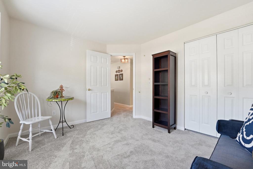 210 FERNWOOD PLACE