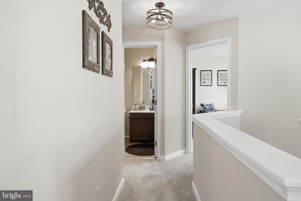210 FERNWOOD PLACE