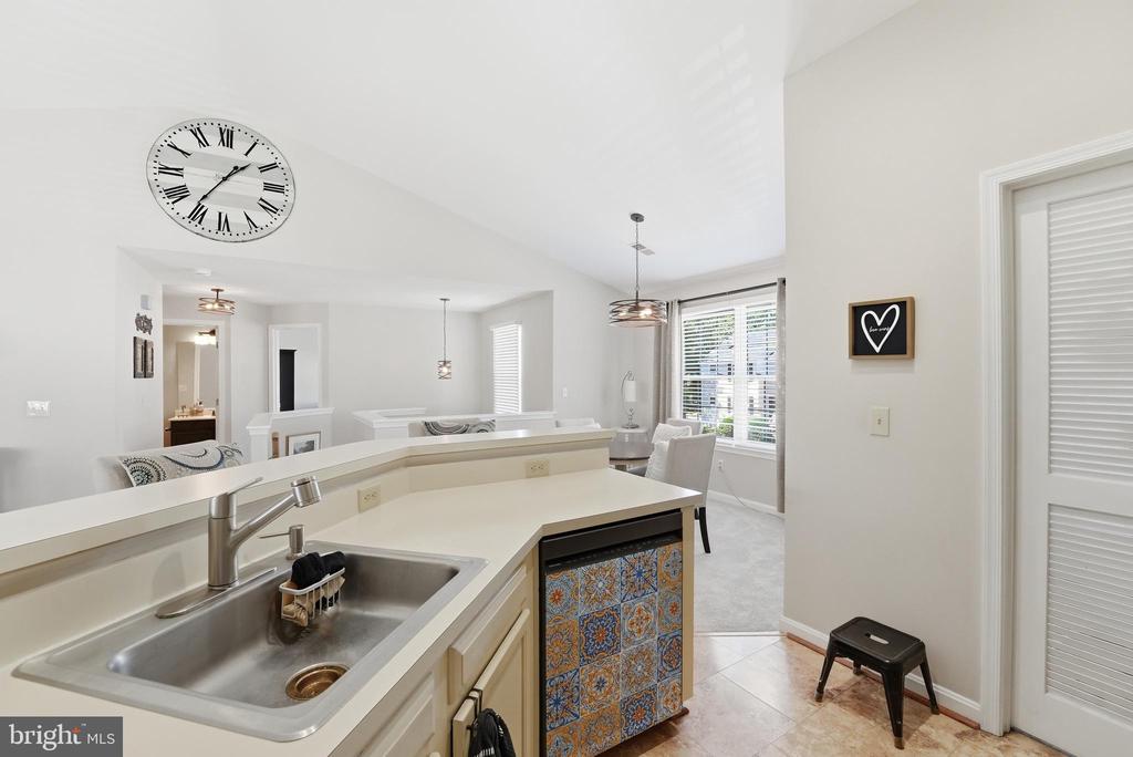 210 FERNWOOD PLACE